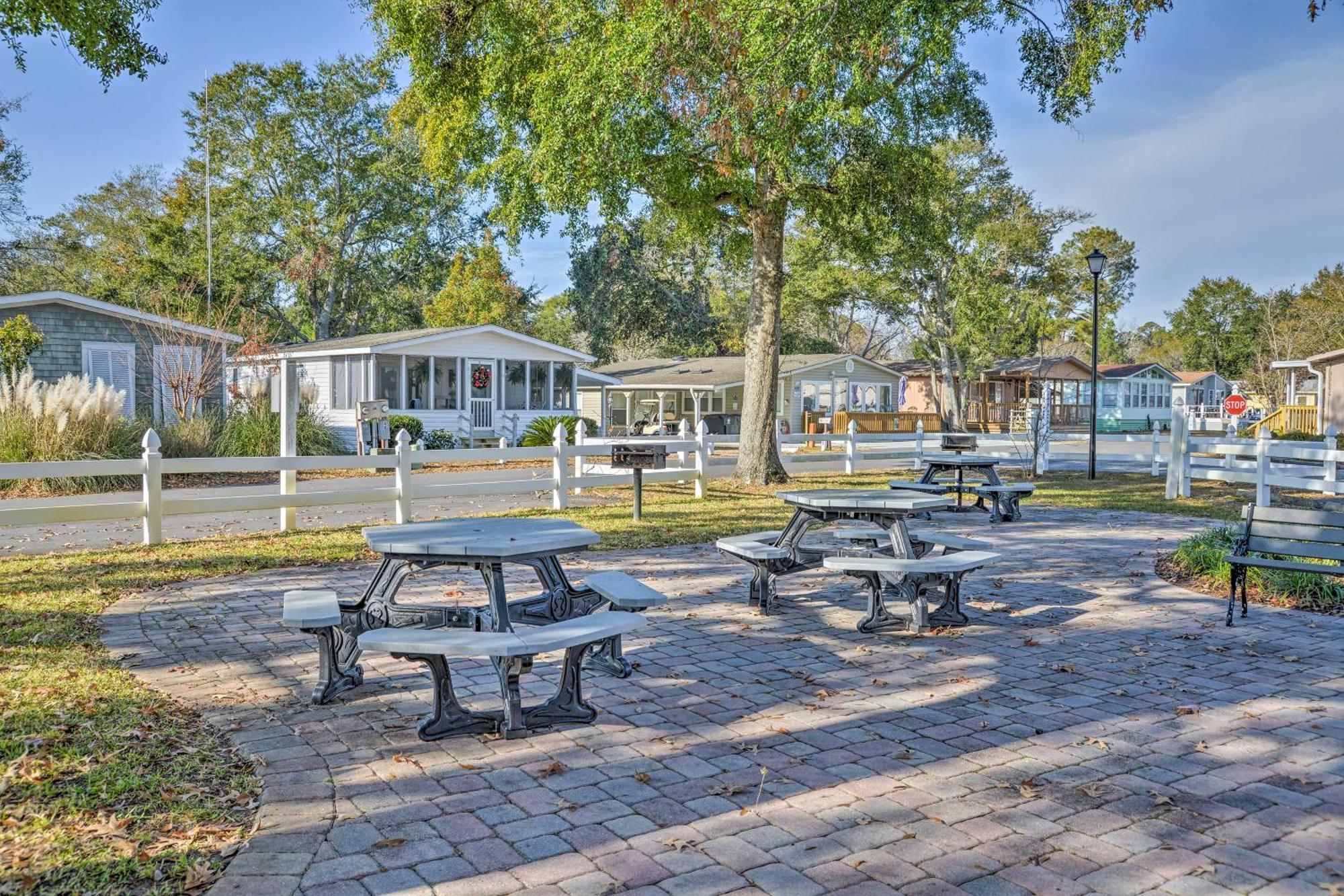 Surfside Beach Home With Pool Access Walk To Beach! เมอร์เทิลบีช ภายนอก รูปภาพ
