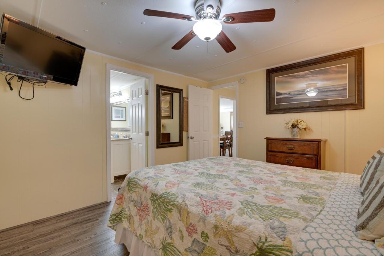 Surfside Beach Home With Pool Access Walk To Beach! เมอร์เทิลบีช ภายนอก รูปภาพ